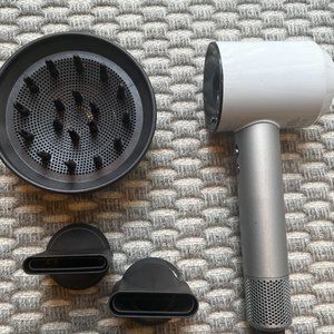 Dyson Supersonic hair dryer, 3 attachments (white)